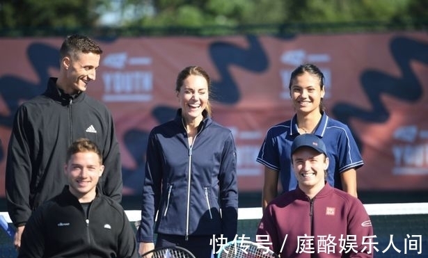 在推动马术 在推动马术